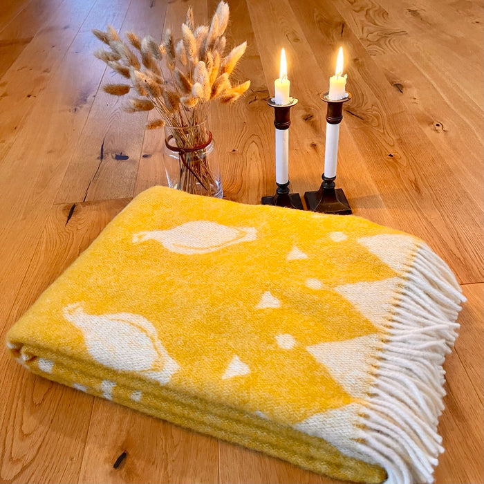 Wool blanket, yellow/white
